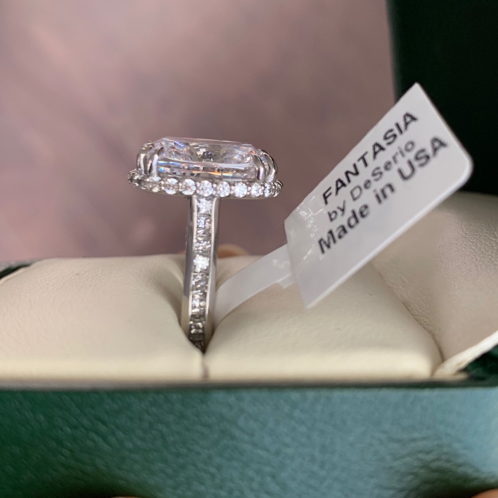 Stunning Elongated Cushion Cut 14k white gold Ring - Picture 3 of 8